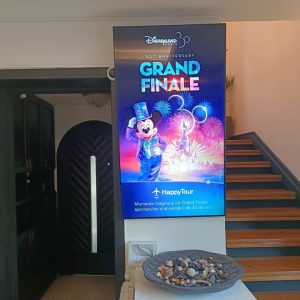 Reteaua-Digitala-Indoor-DOOH-13-GLAM-BEAUTY-STUDIO-centru-privat-de-beauty-de-lux-2