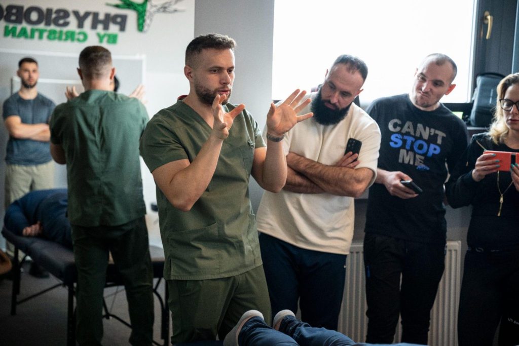 Curs chiropractică la Chișinău – învață tehnici HVLA de la Cristian Drosu cu MedBoost Academy